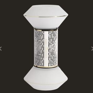 NWT Aroma360 Paris Collection Hourglass Diffuser With Oil